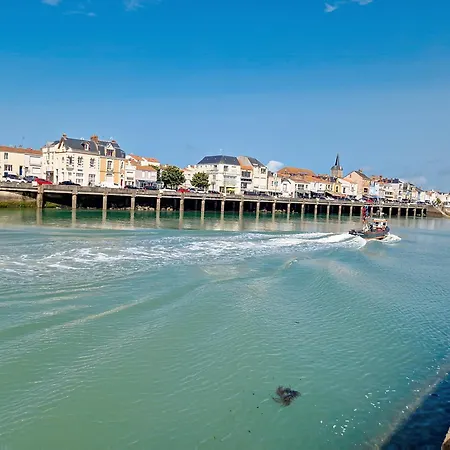 Cosy Au Cœur Du Marché Arago, à 400 M De La Grande Plage, Avec Balcon Et Local Vélos - Fr-1-331-224 Apartamento Les Sables-dʼOlonne