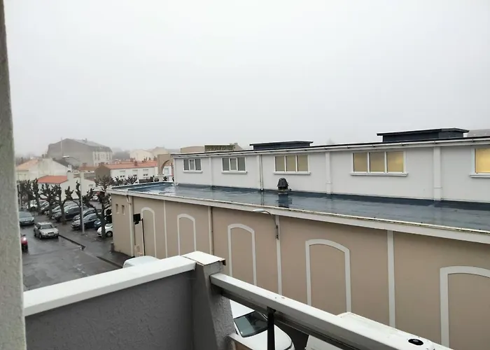 Cosy Au Coeur Du Marche Arago, A 400 M De La Grande Plage, Avec Balcon Et Local Velos - Fr-1-331-224 Les Sables-dʼOlonne